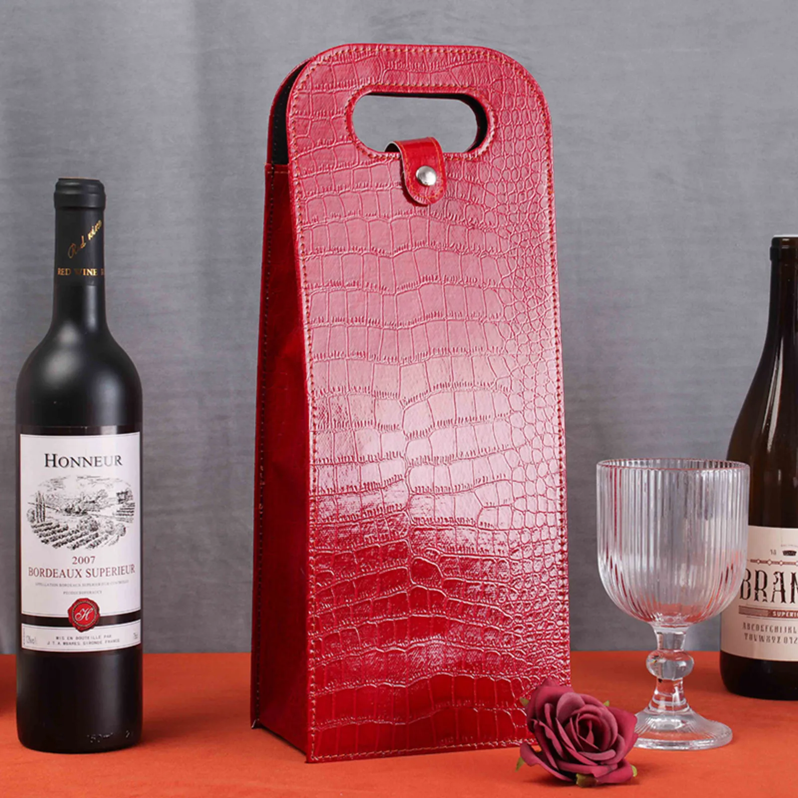 Luxury Leather Wine Bags for Single and Double Bottles