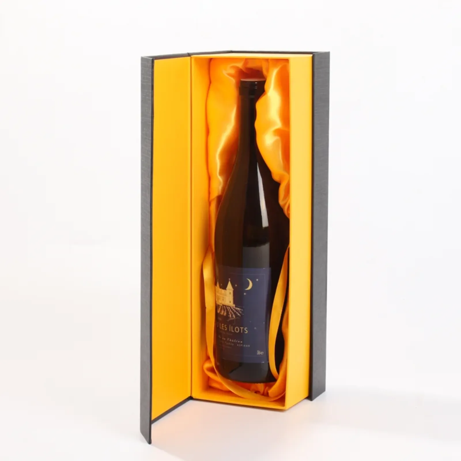 Lined Flap-Top Wine Gift Box with Wine Bag 4